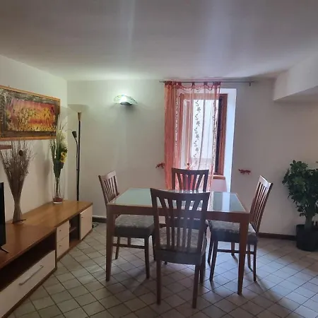 Διαμέρισμα Deby House