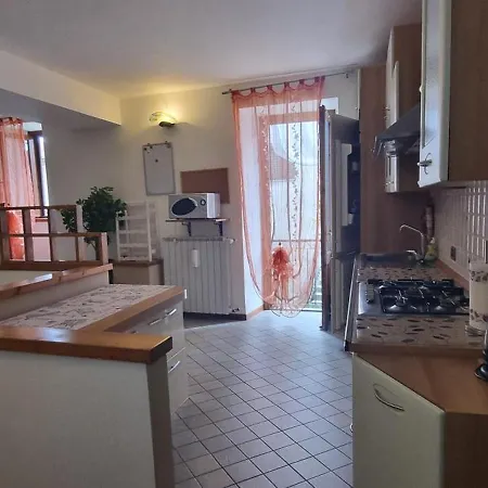 Deby House Διαμέρισμα Oggebbio