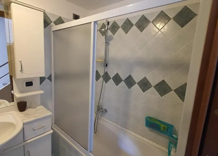 Apartment Deby House Oggebbio