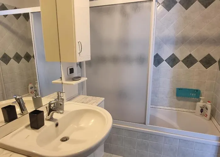 Deby House Apartman Oggebbio